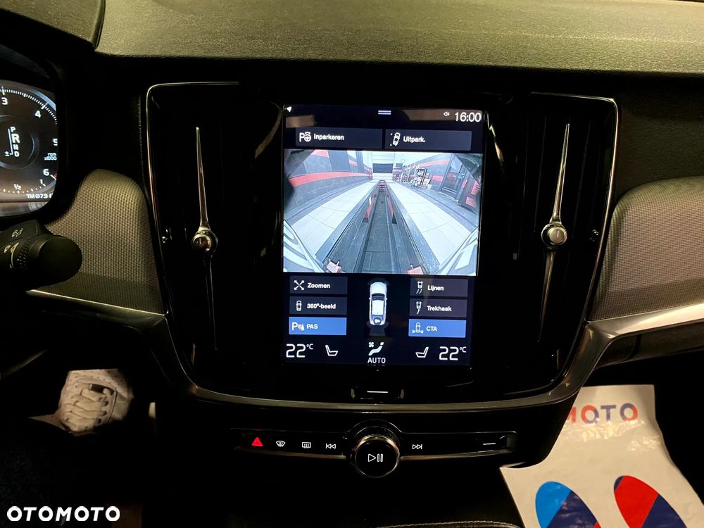 Volvo S90 D5 AWD Momentum - 23