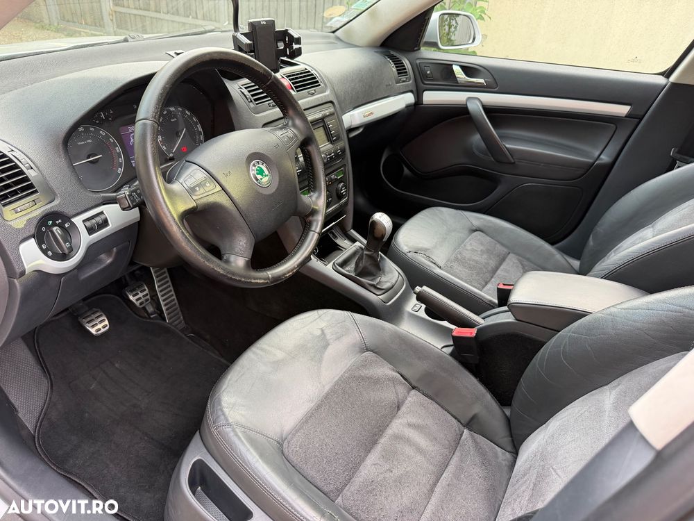 Skoda Octavia 2.0 TDI Elegance 4x4 - 4