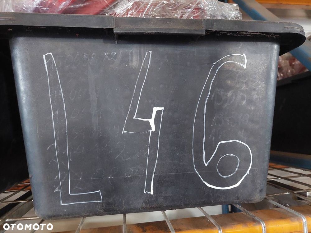 KOMPLETNY TYŁ KLAPA BAGAŻNIKA ZDERZAK TYŁ LAMPY TOYOTA AURIS I HB 5D 1C0 - 17