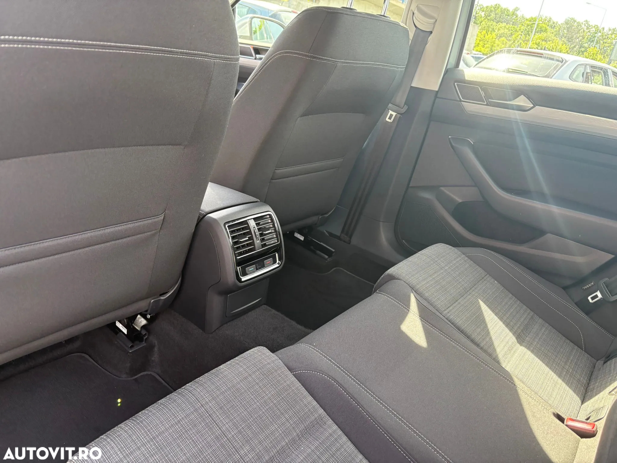 Volkswagen Passat 1.5 TSI ACT Trendline - 11