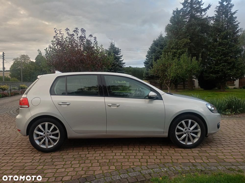 Volkswagen Golf - 6