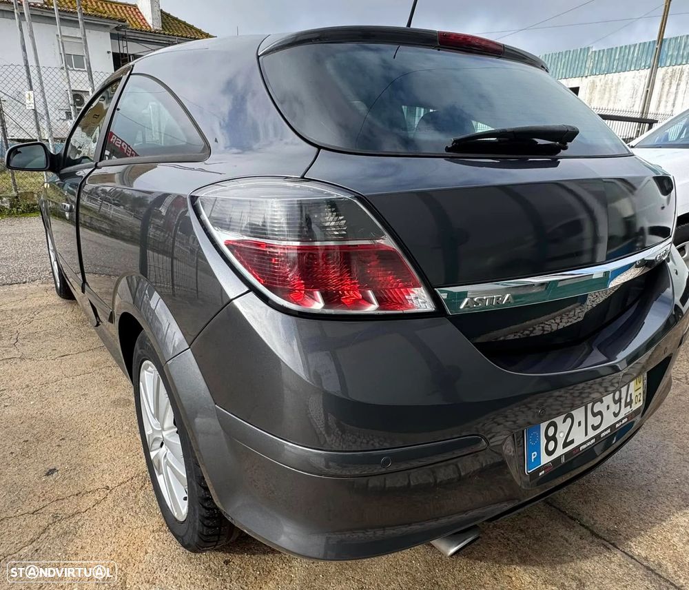 Opel Astra GTC 1.9 CDTi - 4