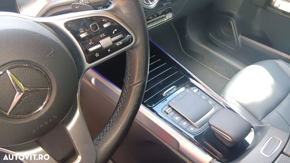 Mercedes-Benz GLB - 11