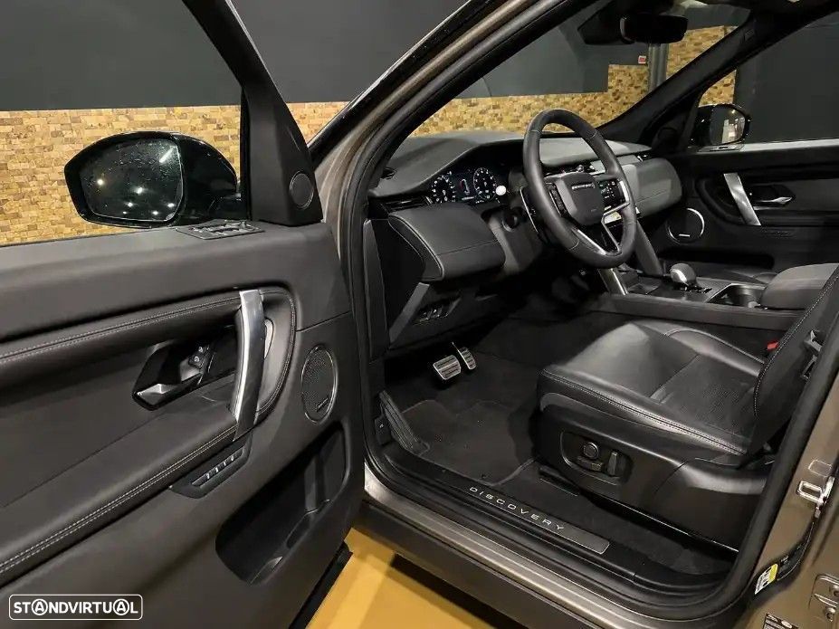 Land Rover Discovery Sport 1.5 I3 P300e AWD R-Dynamic HSE — fotografia 9