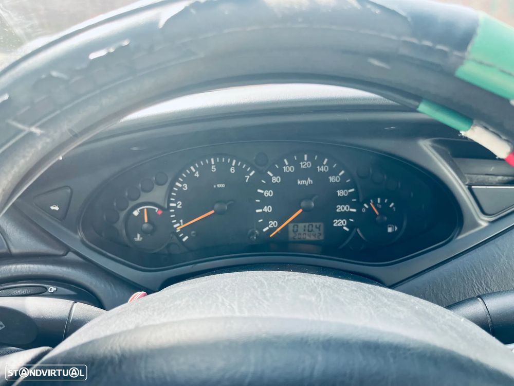Ford Focus 1.4 Comfort - 10