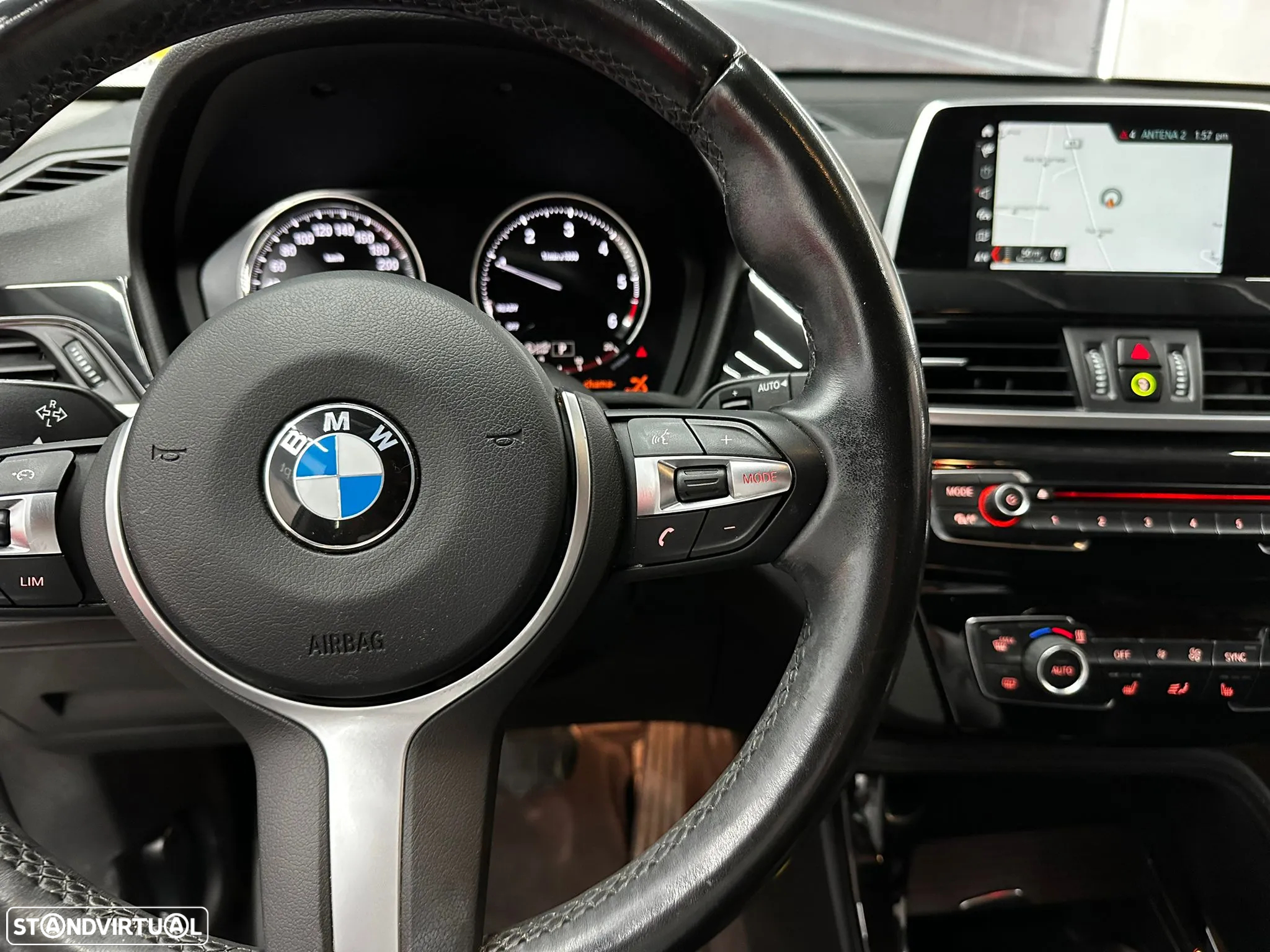 BMW X1 16 d sDrive Auto - 24