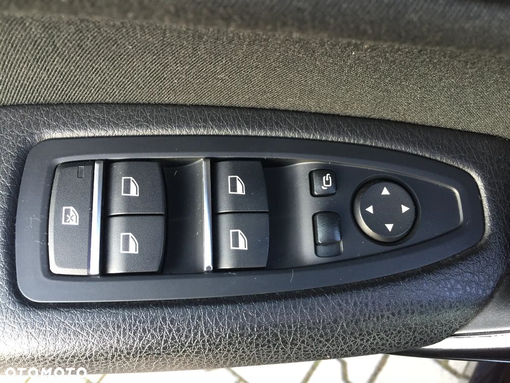BMW Seria 1 116d EfficientDynamics Sport Line - 22