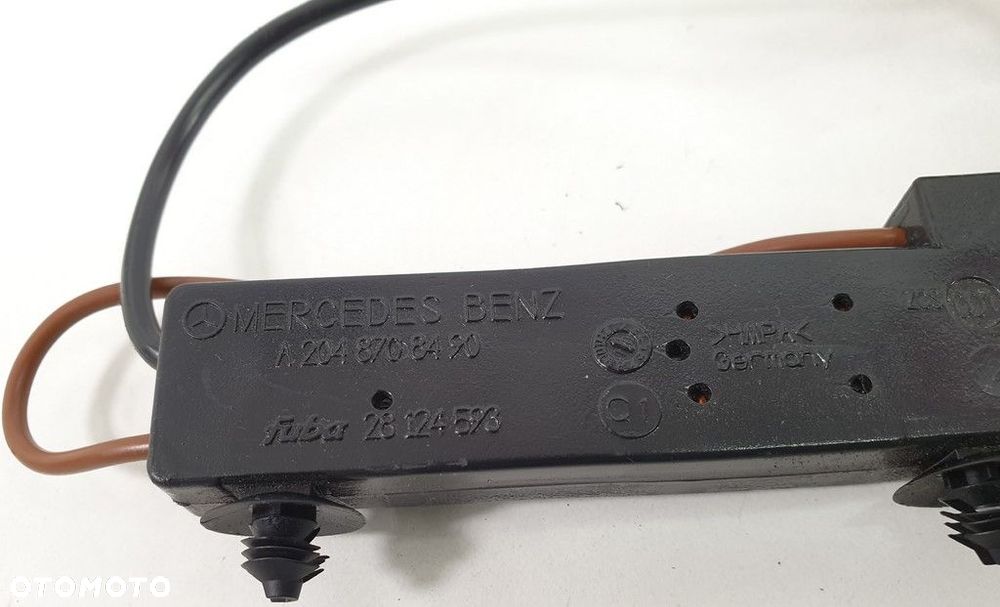 WZMACNIACZ ANTENY MERCEDES W207 A2048708490 - 2