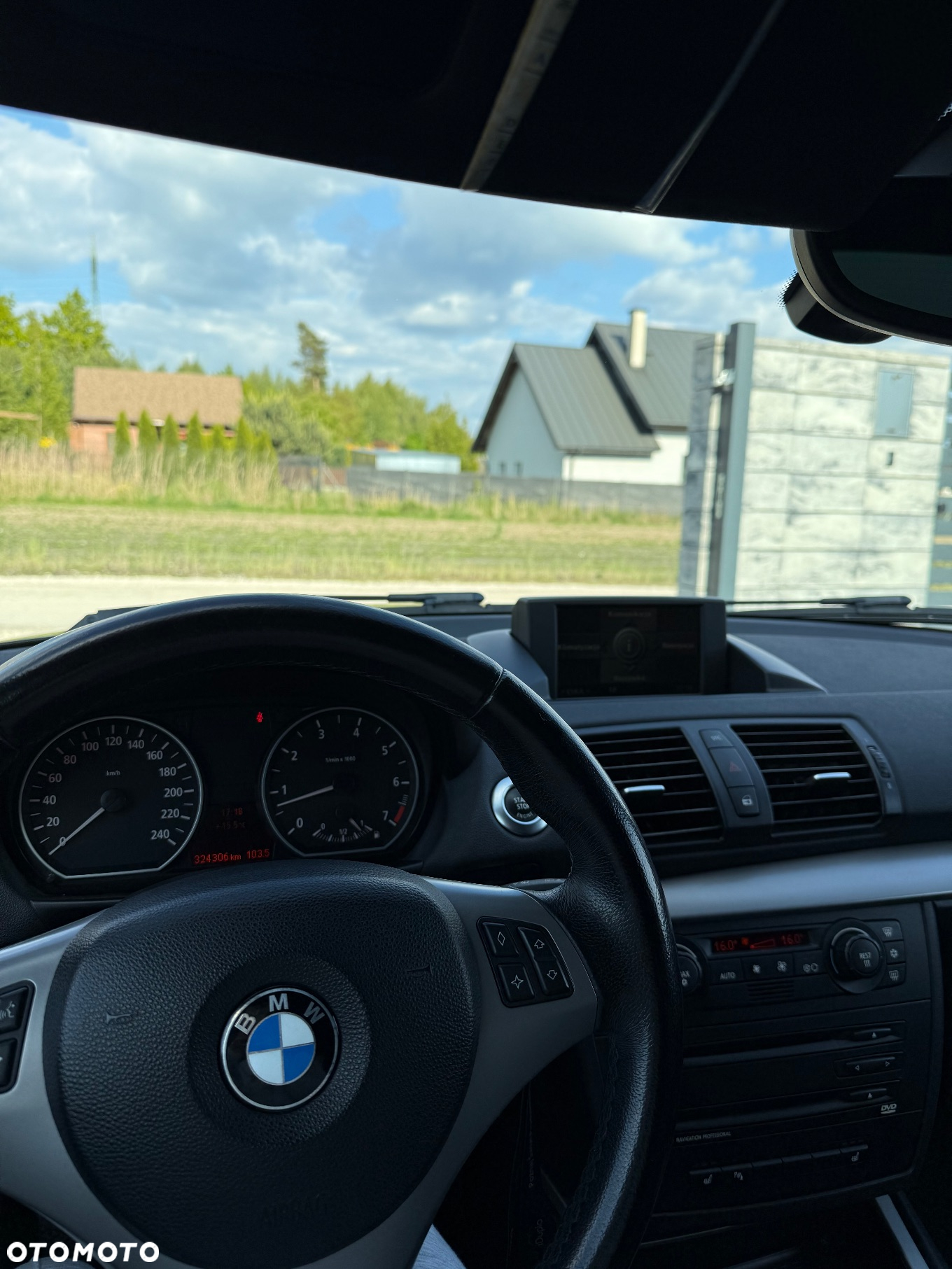 BMW Seria 1 116i - 8