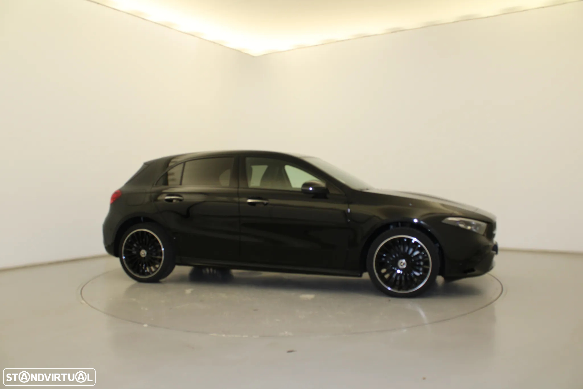 Mercedes-Benz A 250 e - 4