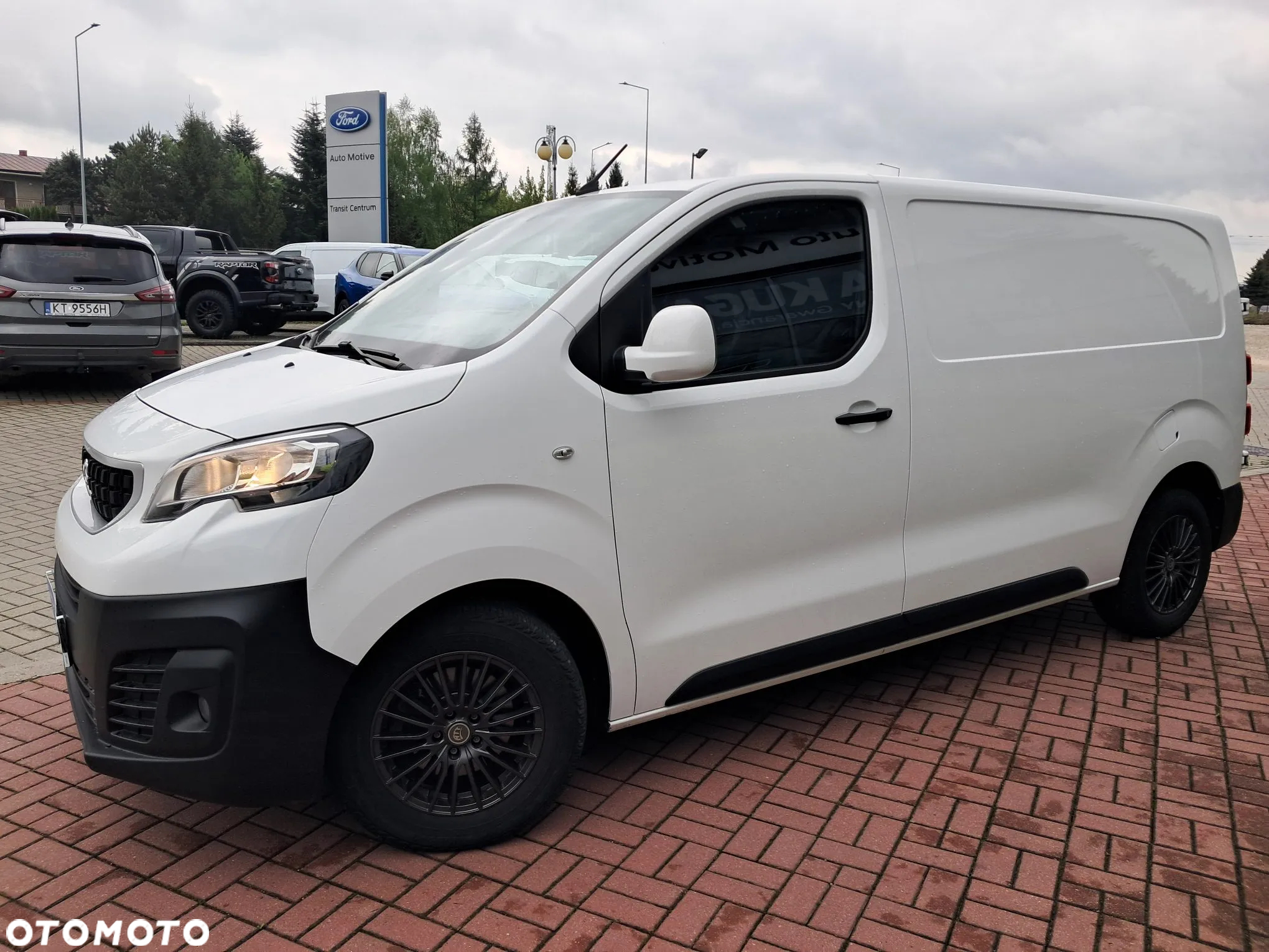 Peugeot Expert - 8
