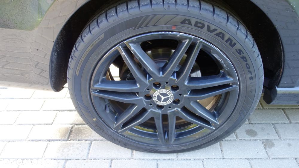Mercedes-Benz Klasa V - 10