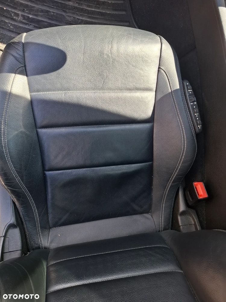 Mercedes-Benz Klasa E - 19