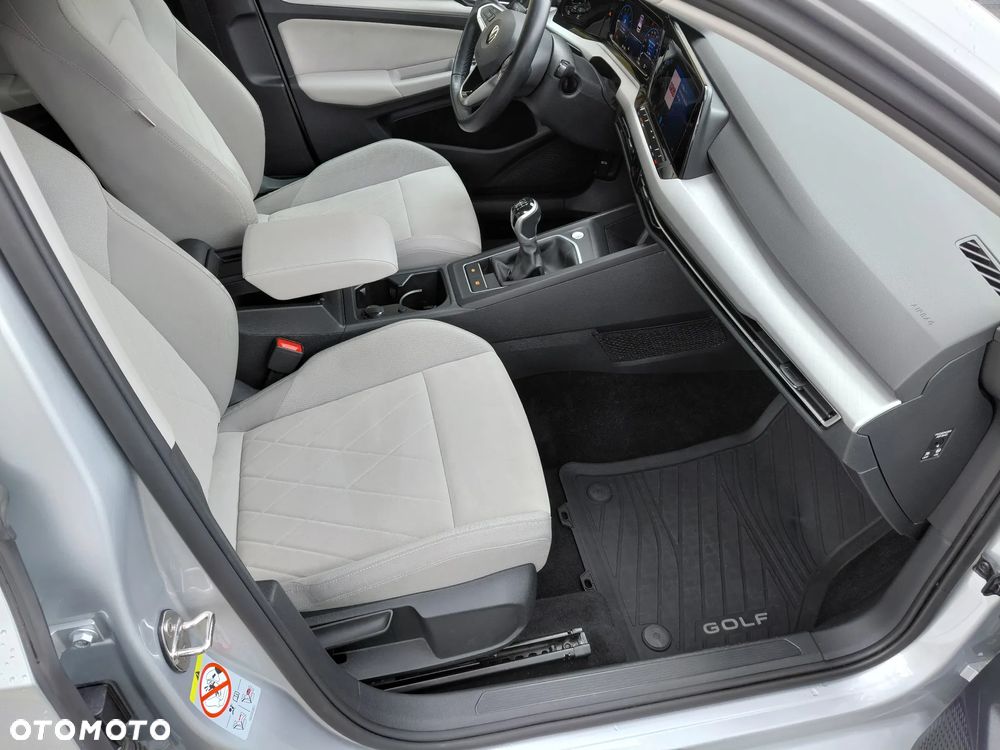 Volkswagen Golf VIII 1.5 TSI EVO Style - 10