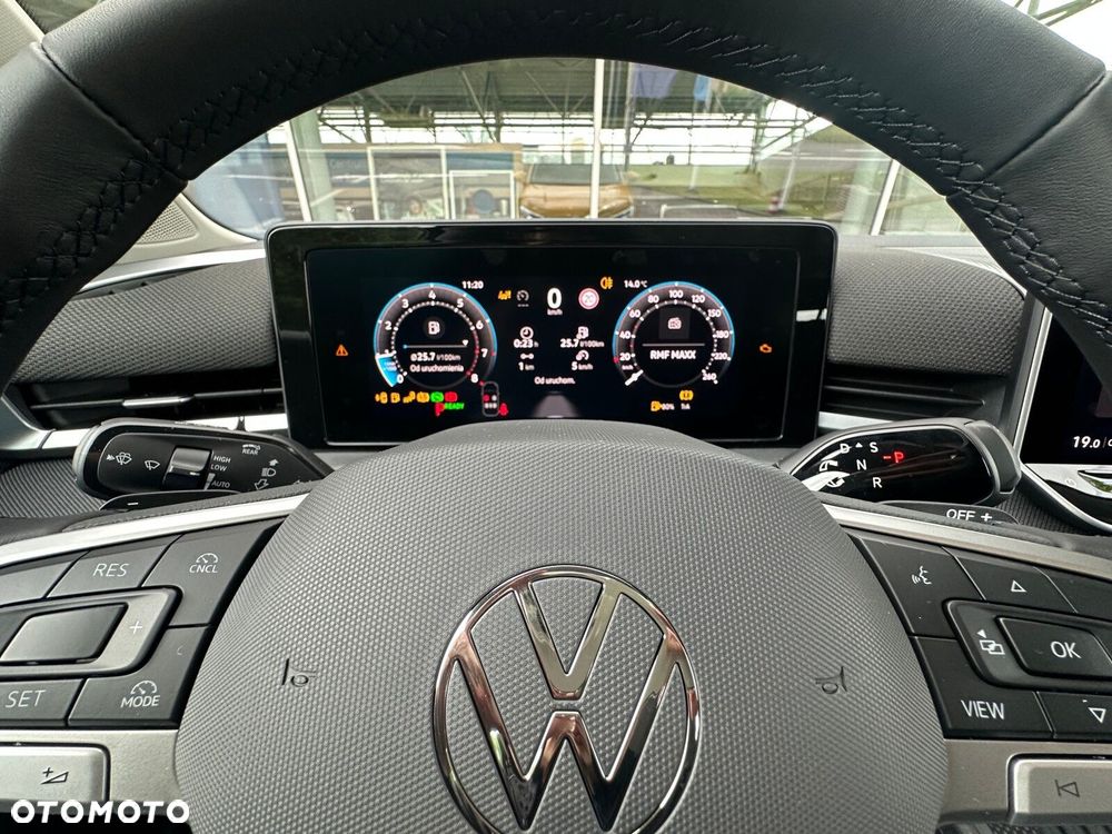 Volkswagen T-Roc 1.5 eTSI Trend DSG - 17