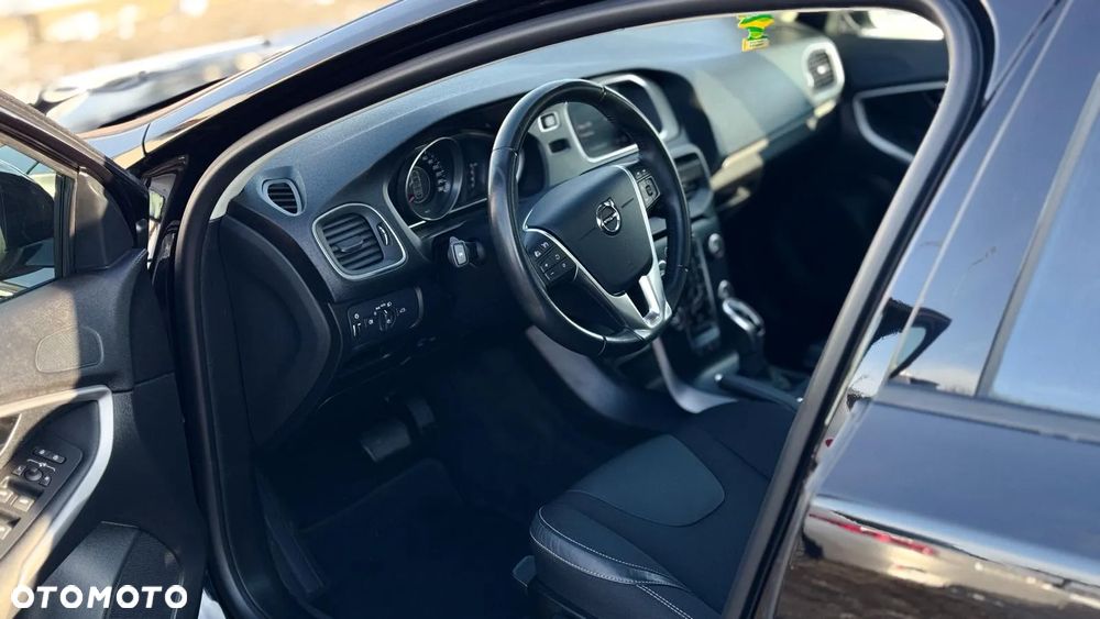 Volvo V40 D2 Geartronic Kinetic - 9