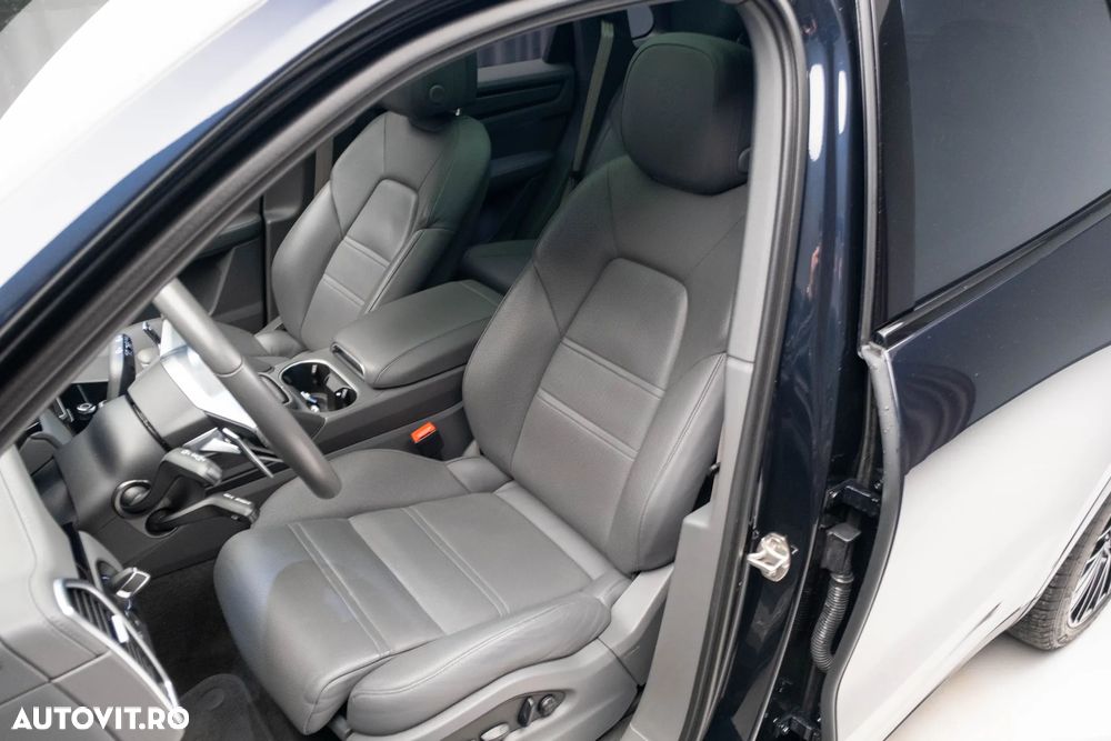 Porsche Cayenne - 15