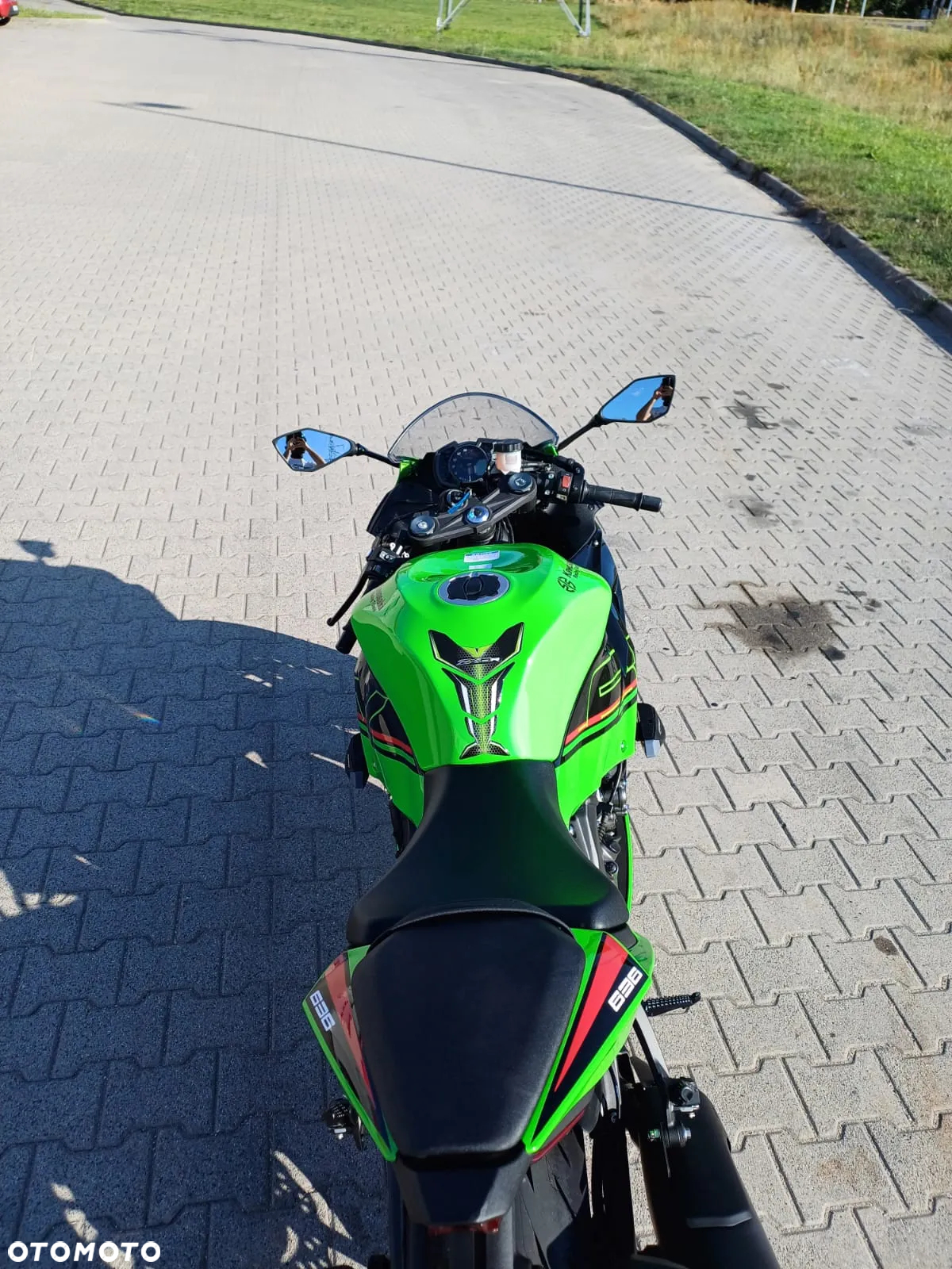 Kawasaki ZXR - 10
