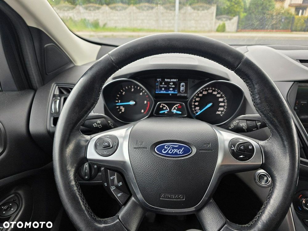 Ford Kuga 2.0 TDCi 2x4 Titanium - 33