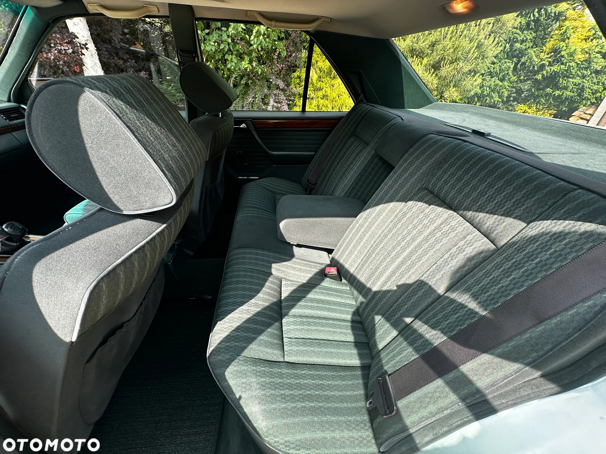 Mercedes-Benz W124 (1984-1993) - 14