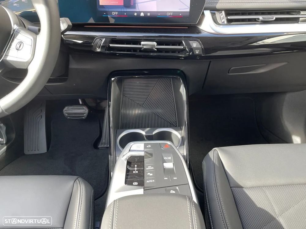 BMW iX1 eDrive20 - 12