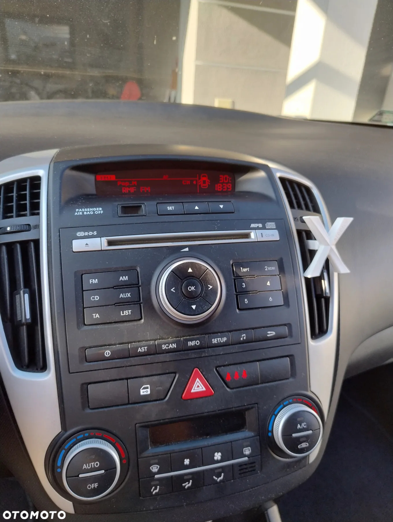Kia Ceed - 7
