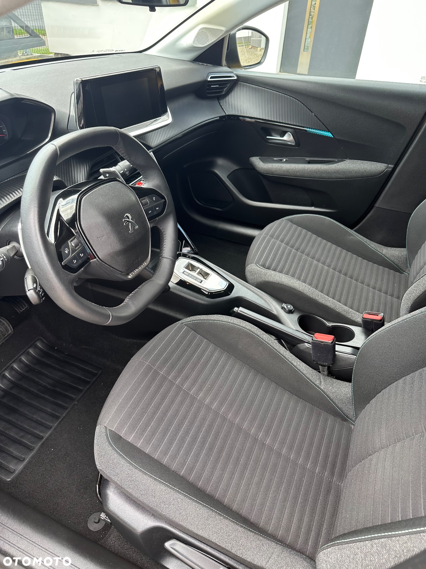 Peugeot 208 - 9