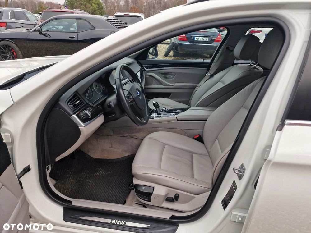 BMW Seria 5 520d Edition Fleet Lifestyle - 12