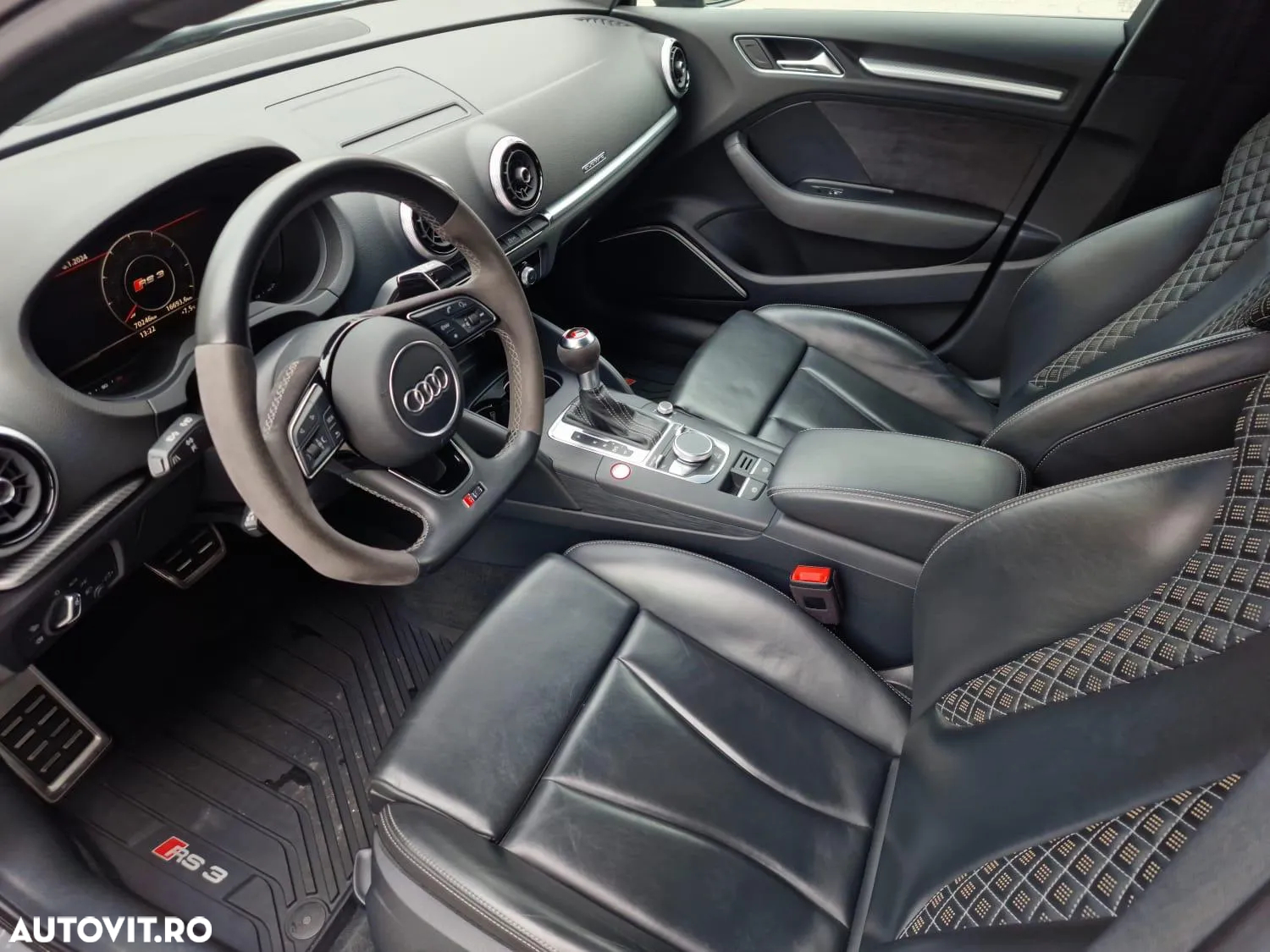 Audi RS3 TFSI Sportback quattro S tronic - 18