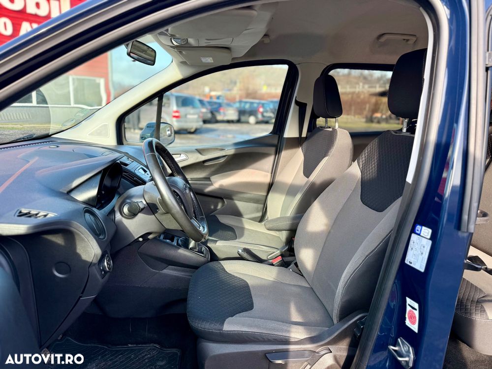 Ford Tourneo Courier 1.5 TDCi Ambiente - 9