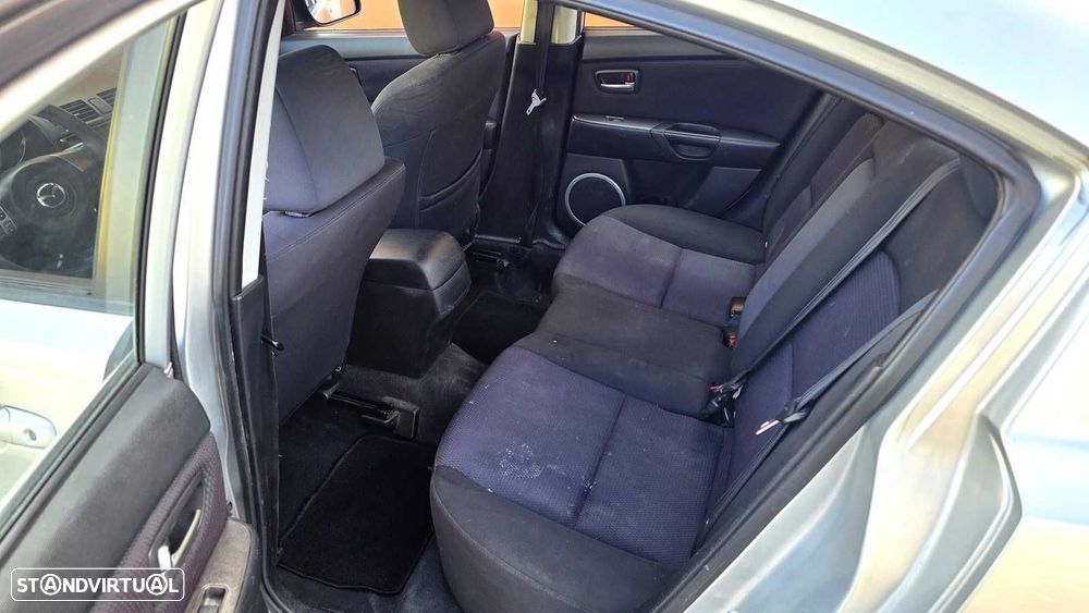 Mazda 3 Sedan MZ-CD 1.6 Exclusive - 7