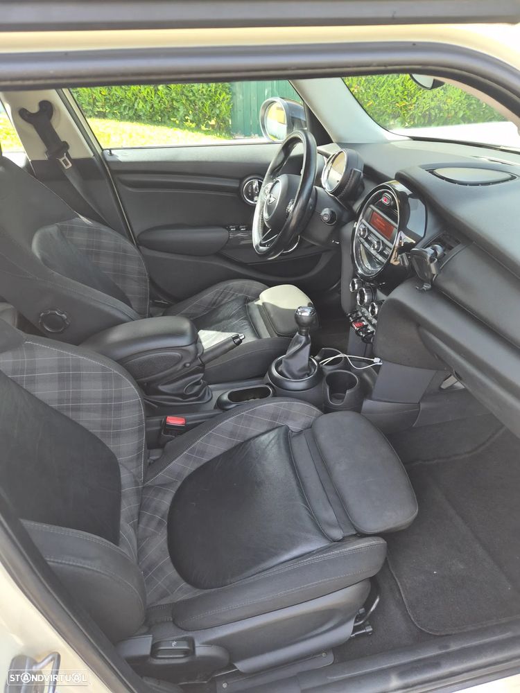 MINI 5 Portas Cooper D - 14