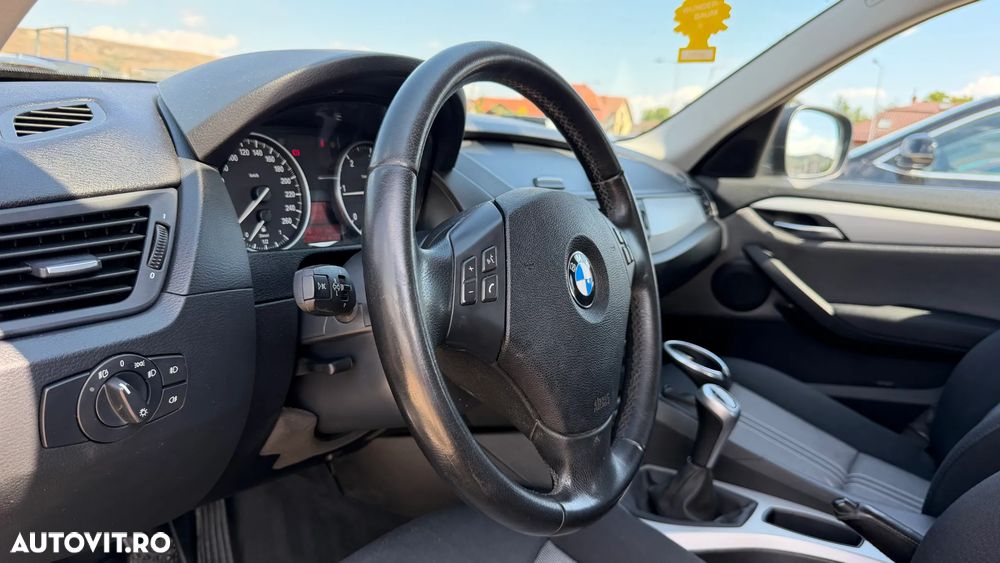 BMW X1 xDrive18d - 17