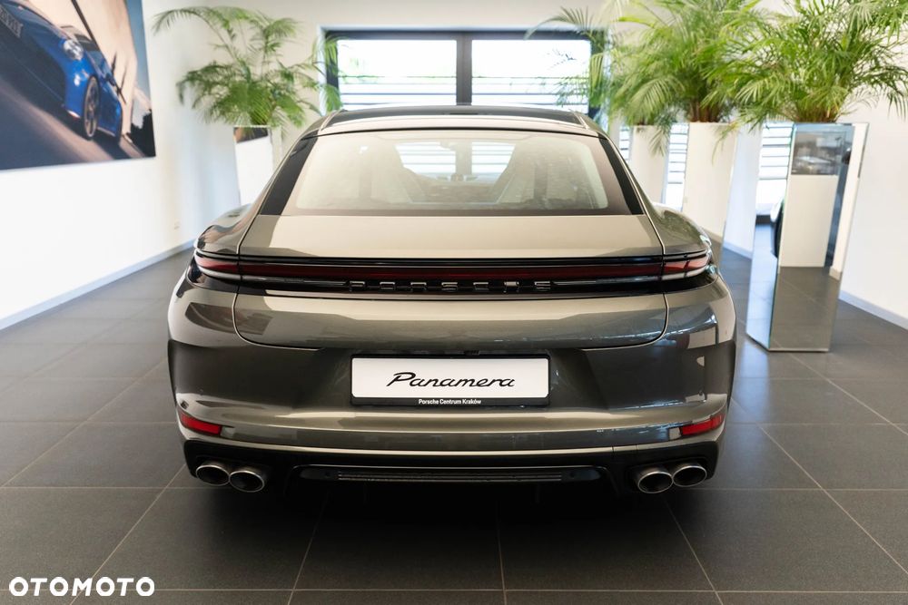 Porsche Panamera 4 E-Hybrid - 6