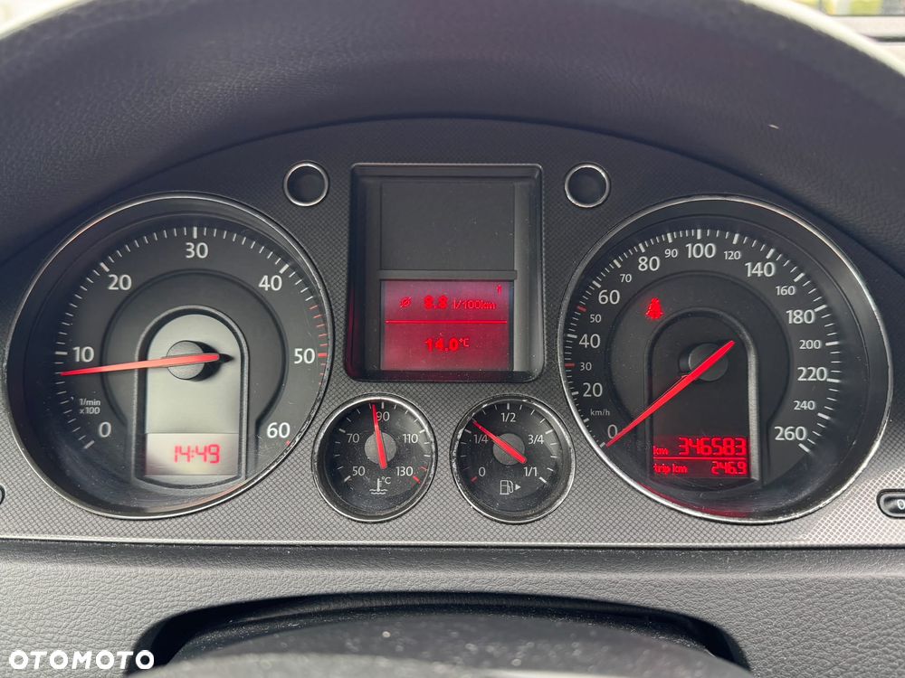 Volkswagen Passat 2.0 TDI Trendline - 9