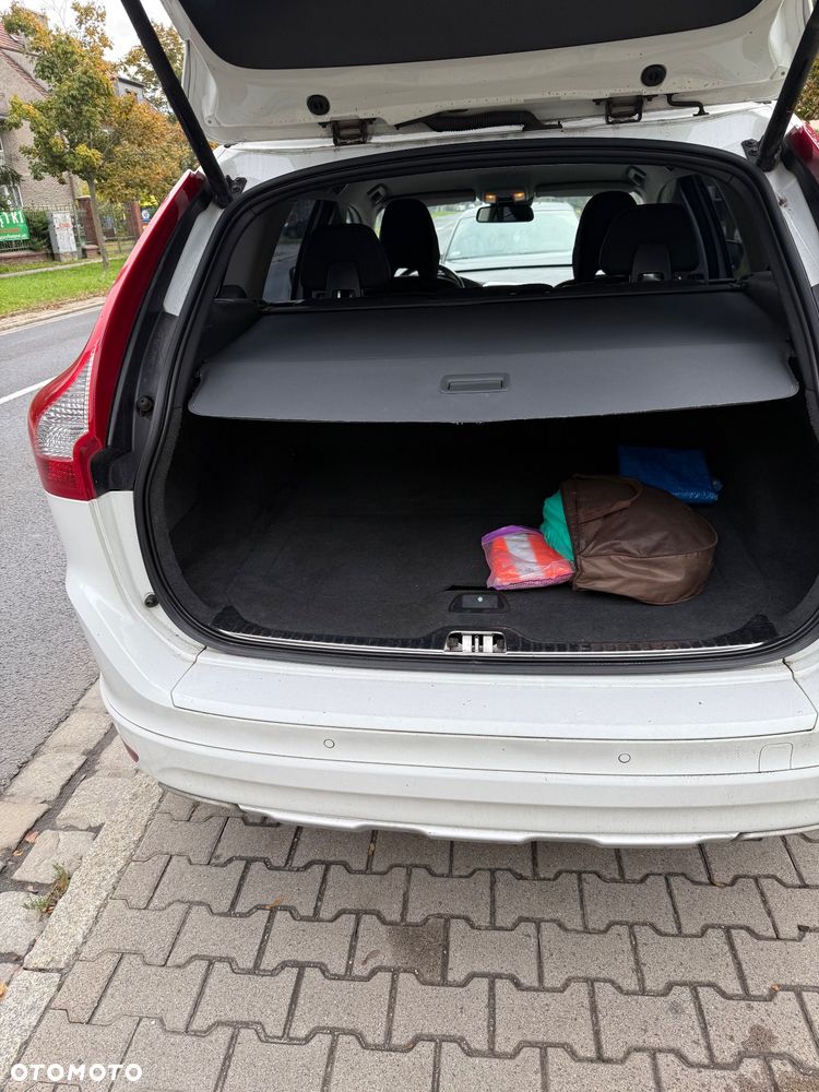 Volvo XC 60 D4 AWD Momentum - 3