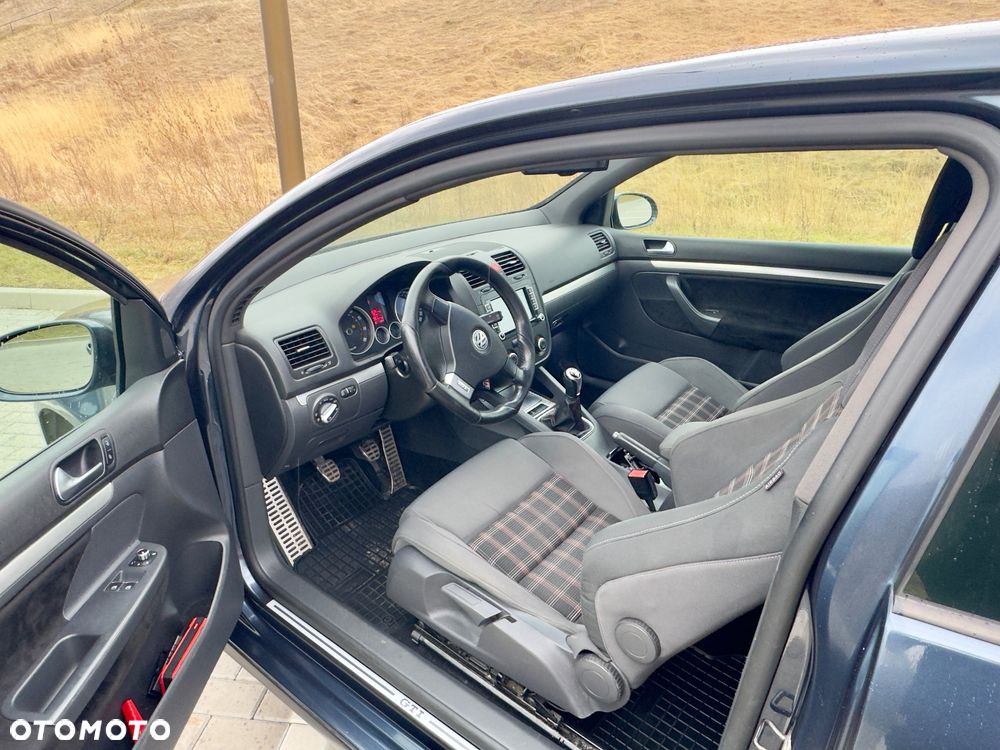 Volkswagen Golf 2.0 GTI - 9