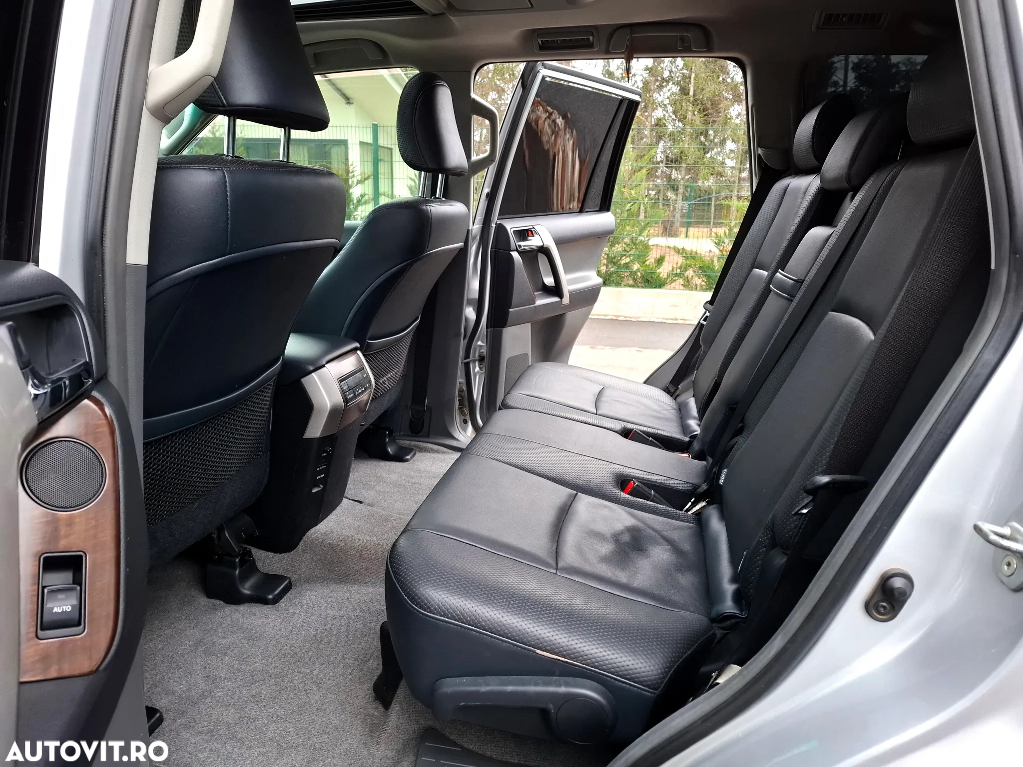 Toyota Land Cruiser 3.0l Turbo D-4D Aut. AVS 7 Locuri Luxury - 7