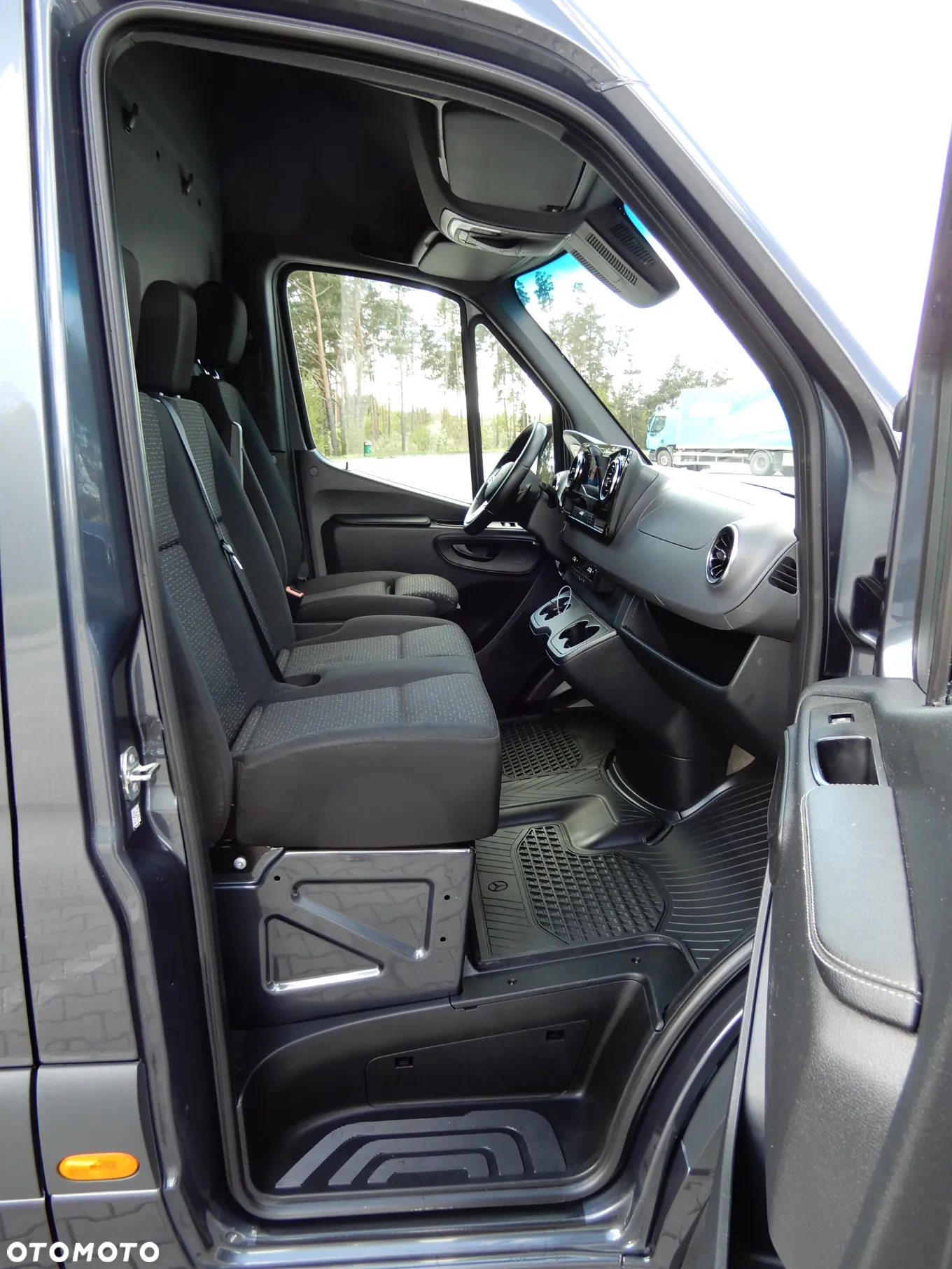 Mercedes-Benz Sprinter 319 CDI V6 3.0 CDI 190 KM 7G-Tronic Plus Ekstra Długi LONG Maxi+ 907 Furgon Blaszak Rozstaw Osi 4325 mm Full Opcja Stan Jak Nowy - 23
