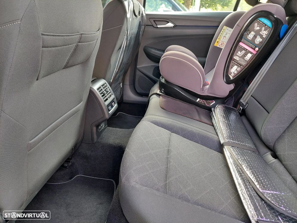 VW Golf 1.0 eTSI Life DSG - 6