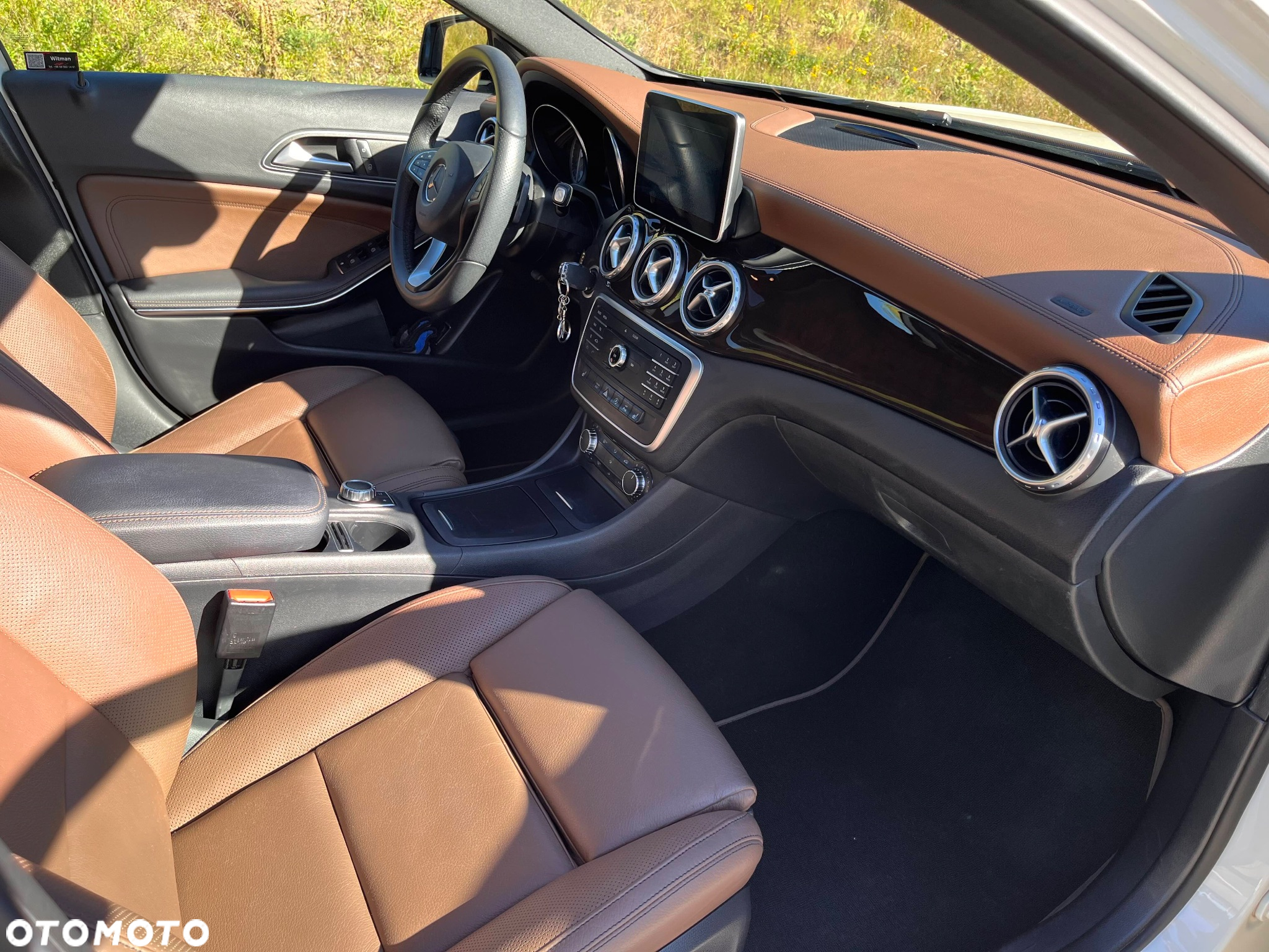 Mercedes-Benz GLA - 14