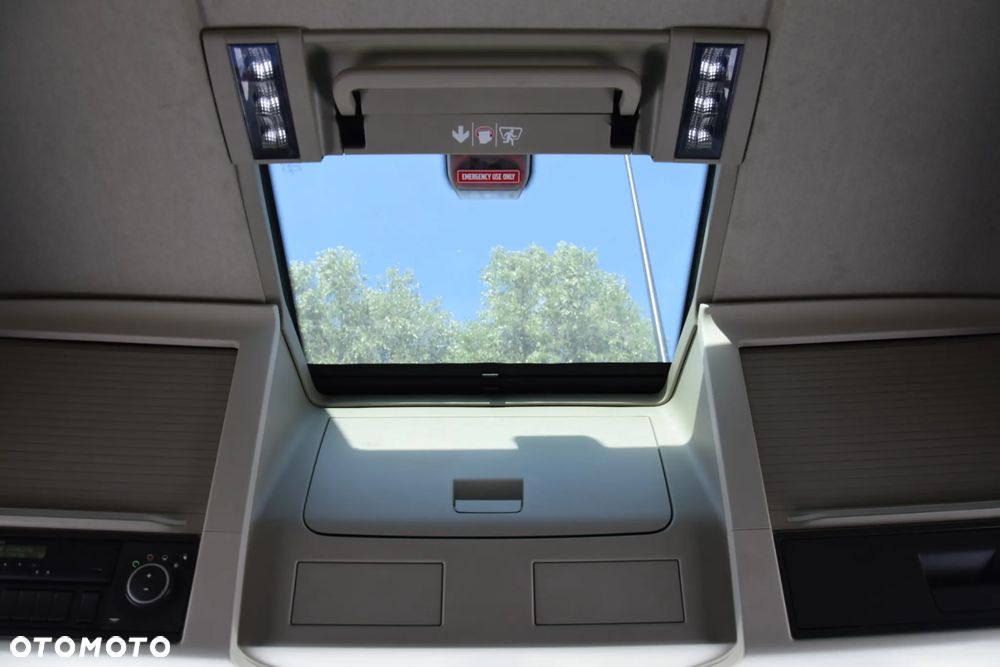 Volvo FH500 / EURO 6 / NOWY MODEL / KLIMATYZACJA POSTOJOWA / ACC / LEDY / 2 ZBIORNIKI PALIWA / FULL SPILERY / 2022 / SERWISOWANY / SPROWADZONY - 37