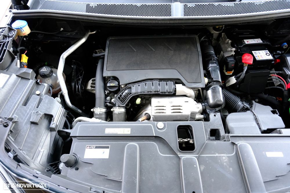 Peugeot 5008 1.2 PureTech GT EAT8 - 42