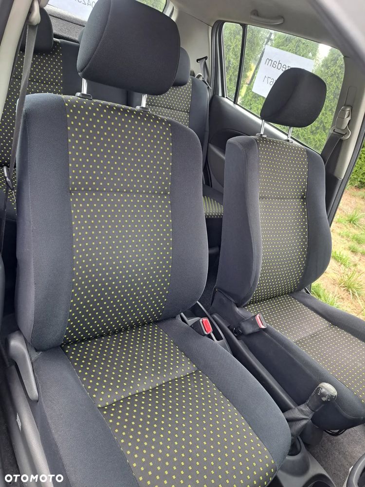Daihatsu Sirion 1.3 - 8