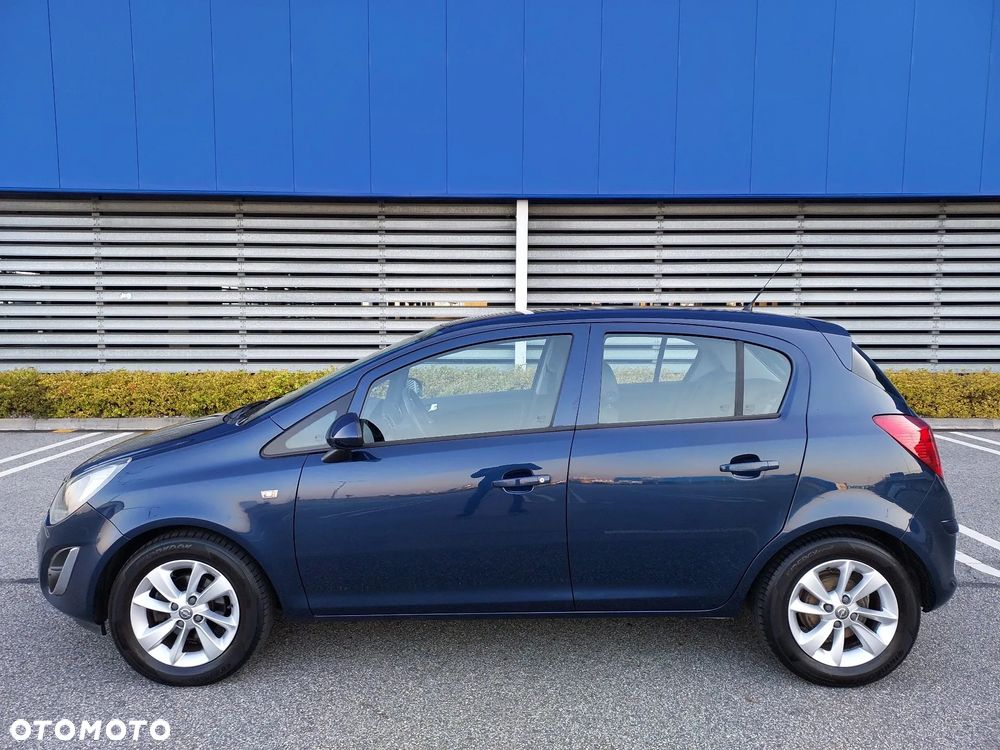 Opel Corsa 1.2 16V Cosmo - 3