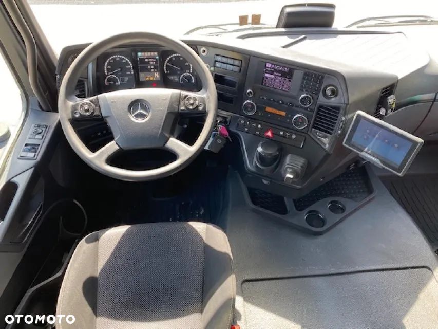 Mercedes-Benz Arocs 1945 / 4x4 / Hydraulika - 15