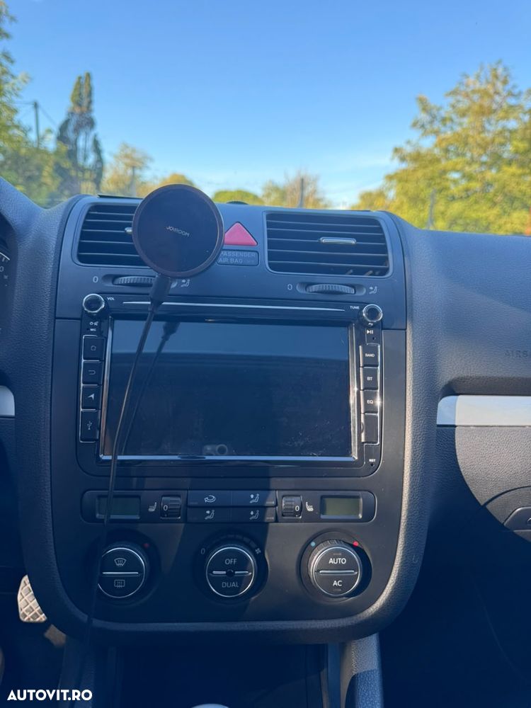 Volkswagen Golf - 20