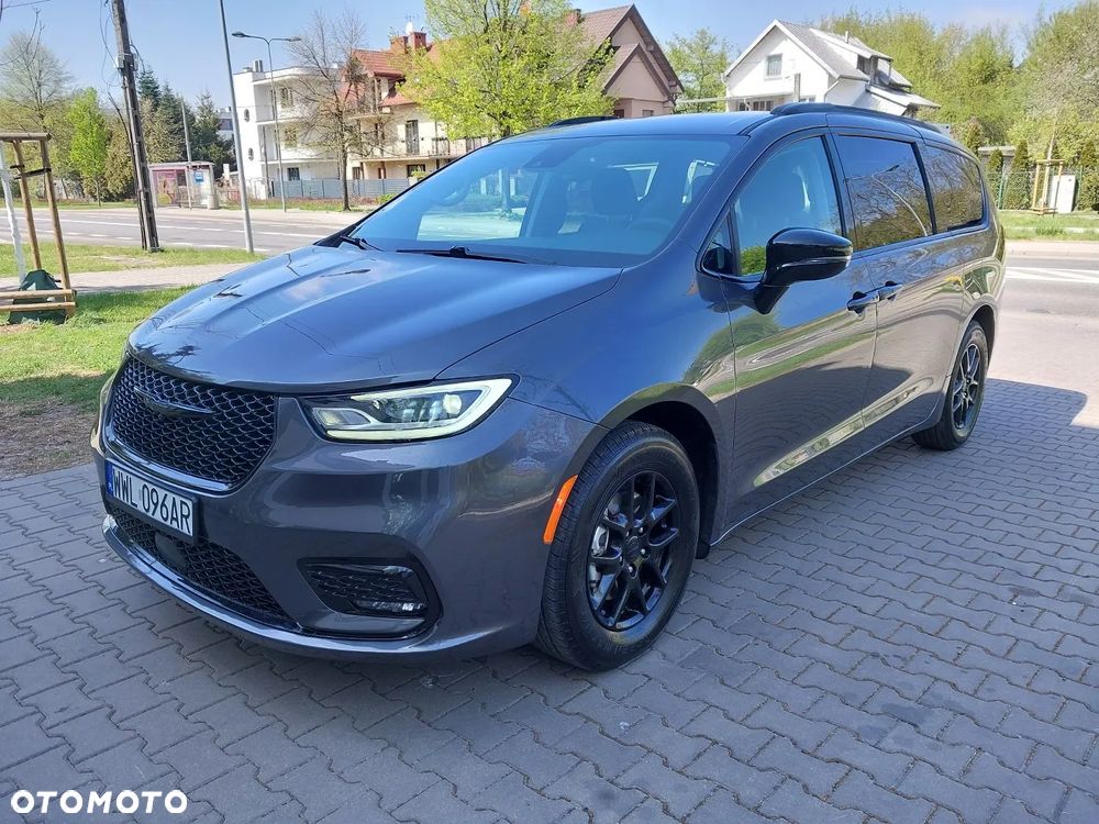 Chrysler Pacifica - 4