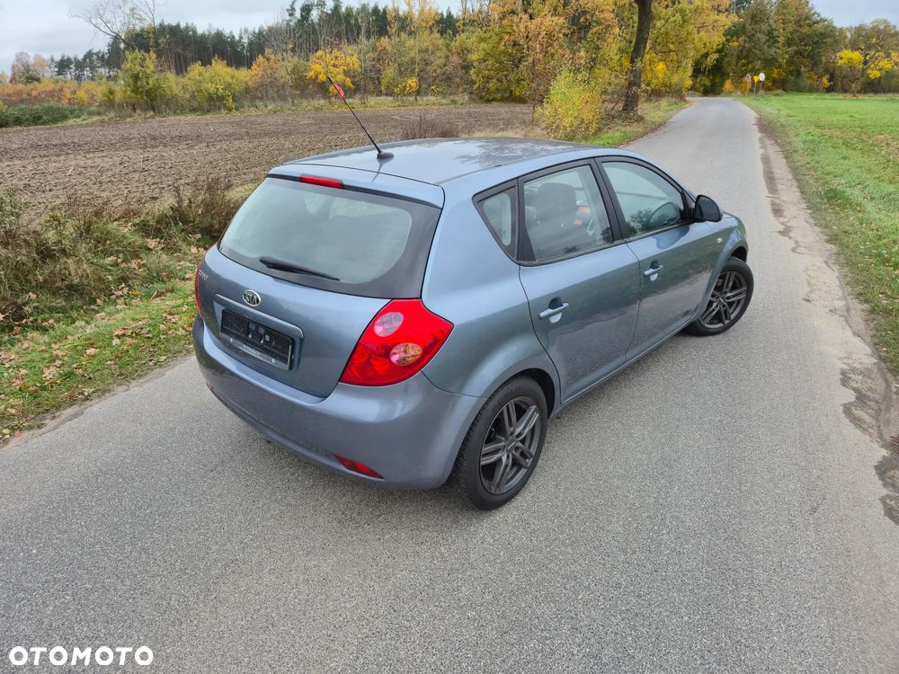 Kia Ceed Cee'd 1.6 Crdi Comfort - 26