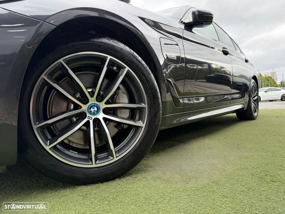 BMW 530 e Pack M - 5